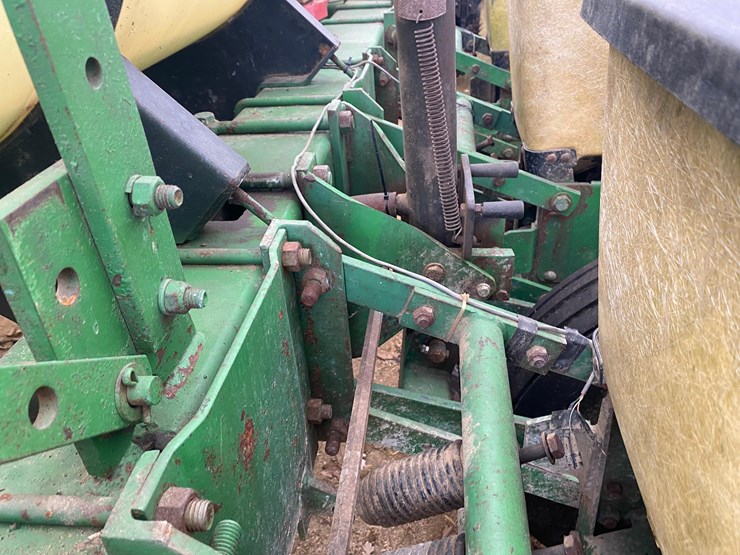 john-deere-7000-image-68