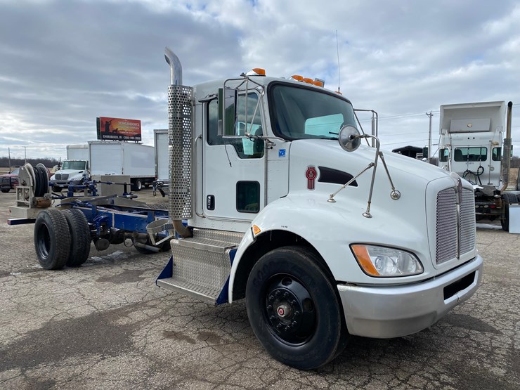 2012-kenworth-t370-image-1