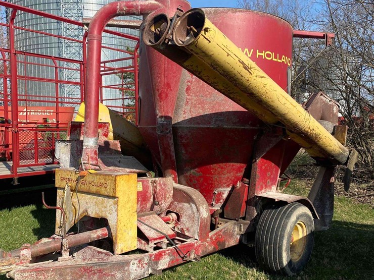 new-holland-357-image-1