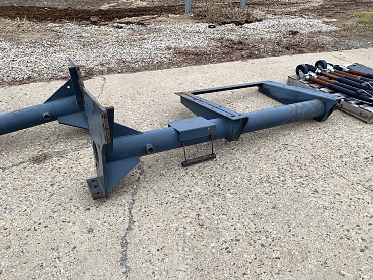 big-john-saddle-tank-brackets-came-off-a-case-ih-275-magnum-image-2