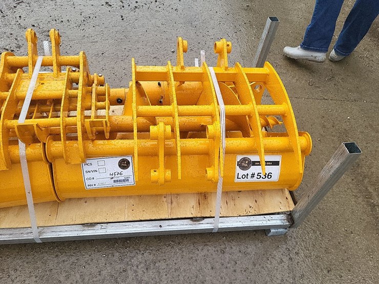 mini-mini-excavator-attachments-image-13