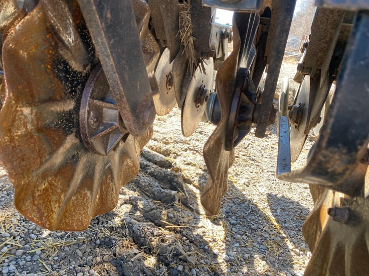 great-plains-solid-stand-30-image-17