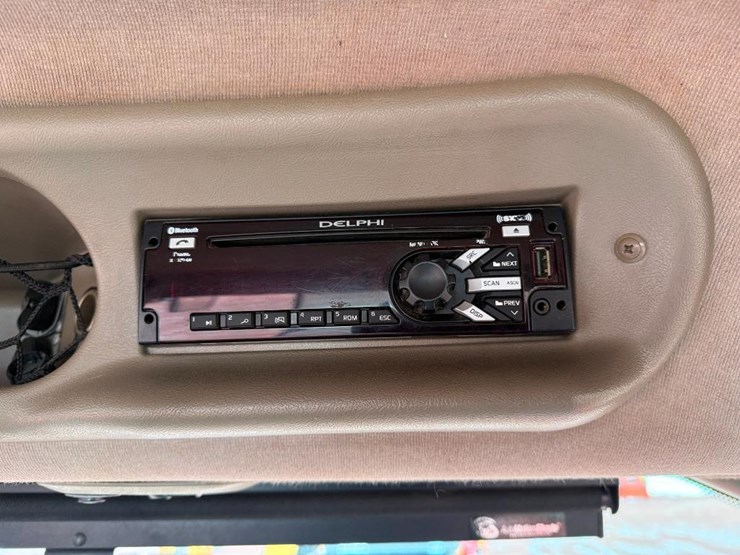 case-ih-magnum-380-rowtrac-image-70