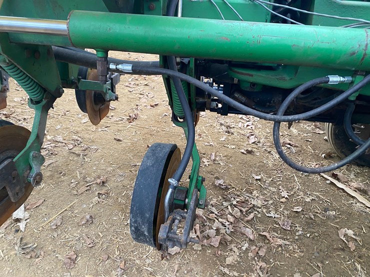 john-deere-7000-image-41