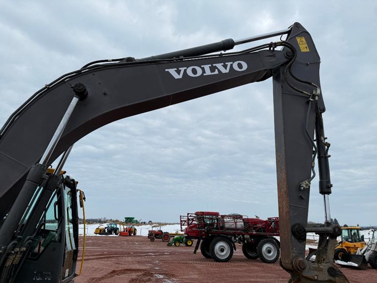 volvo-ec220dl-image-30