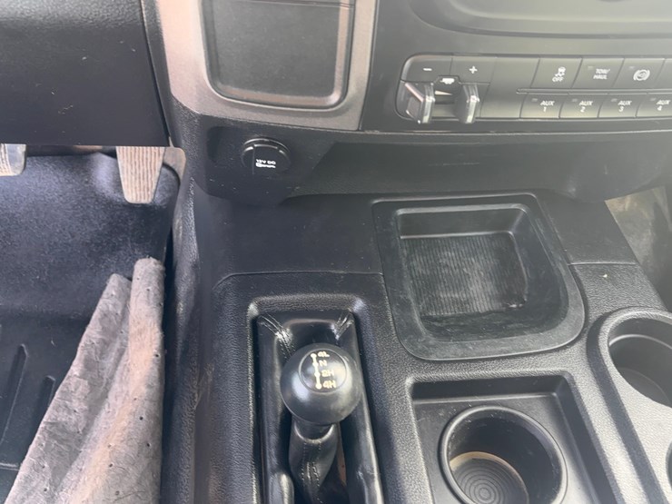 2018-dodge-3500-image-13