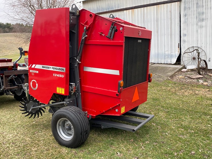 2024-massey-ferguson-1745d-image-4