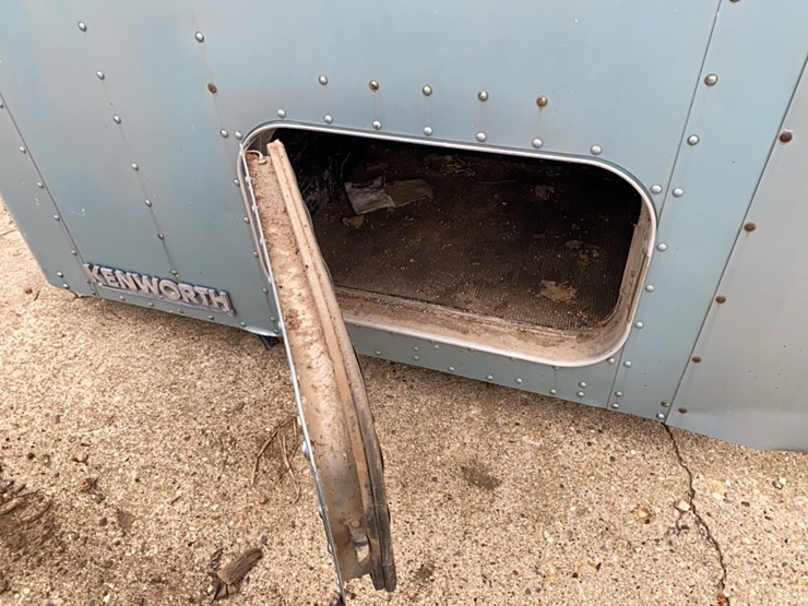 kenworth-double-bunk-sleeper---60"-image-16