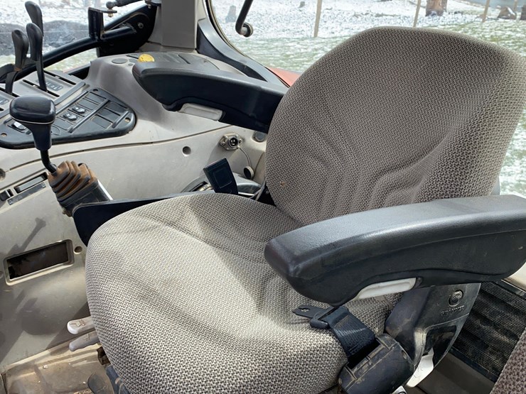 case-ih-125-image-51