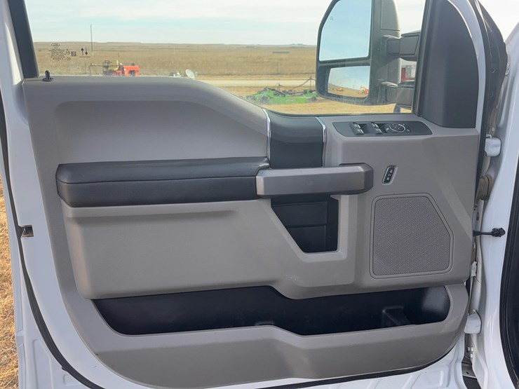 2022-ford-f450-image-10