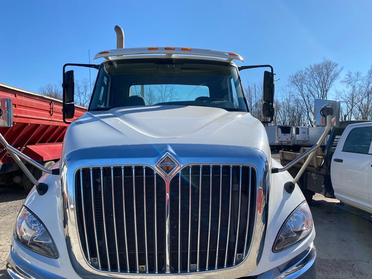 2011-international-prostar-image-15