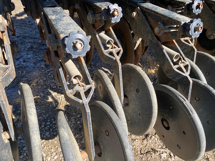 great-plains-solid-stand-30-image-79