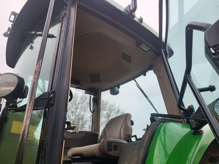 2002-john-deere-8120-image-47