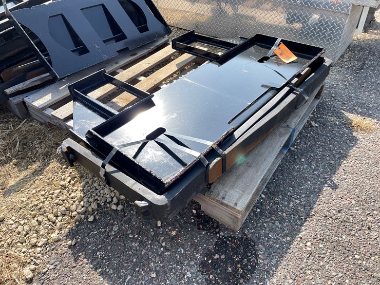 #2398-•-mini-skid-steer-forks-and-mast-image-3