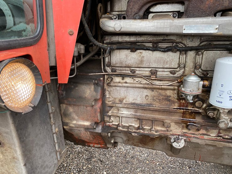 massey-ferguson-1135-image-19