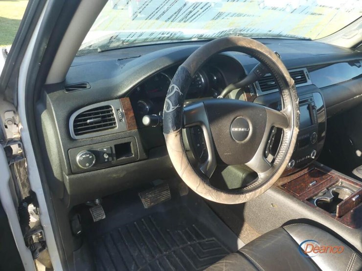 2007-gmc-sierra-1500-denali-image-10