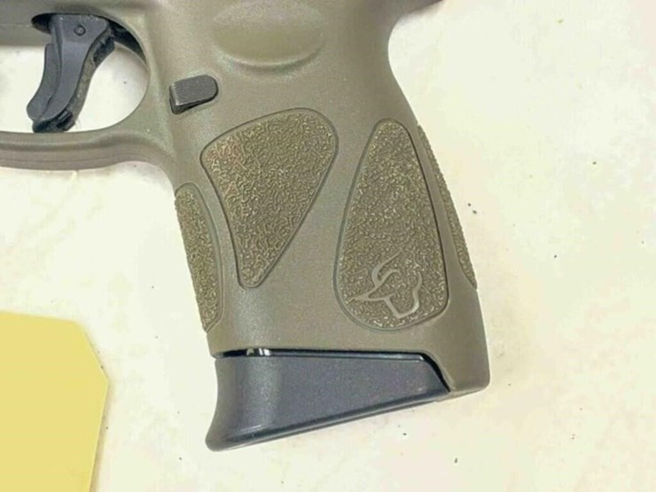 taurus-pistol-image-11
