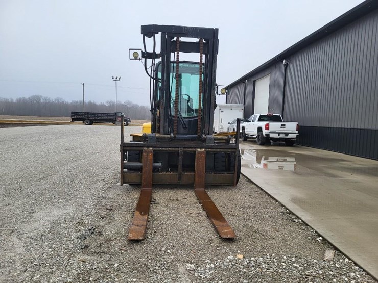 2012-yale-forklift-image-8