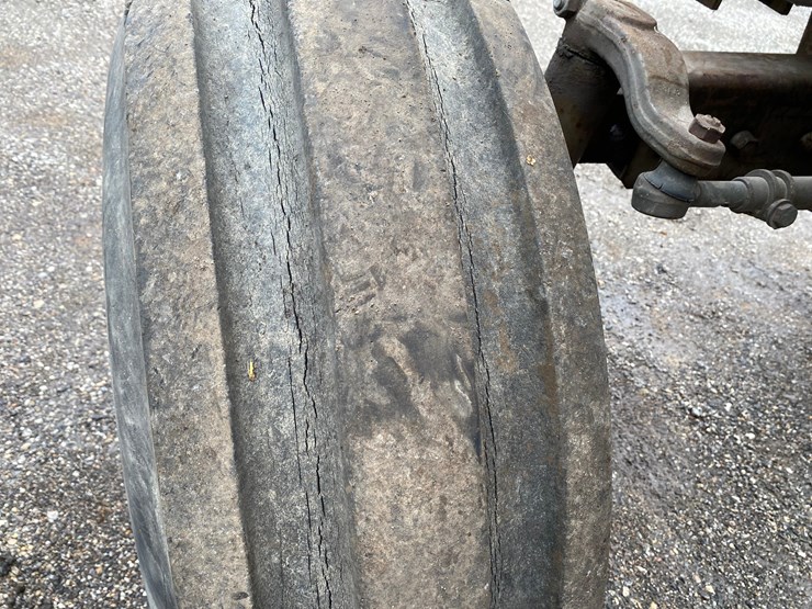 massey-ferguson-1135-image-45