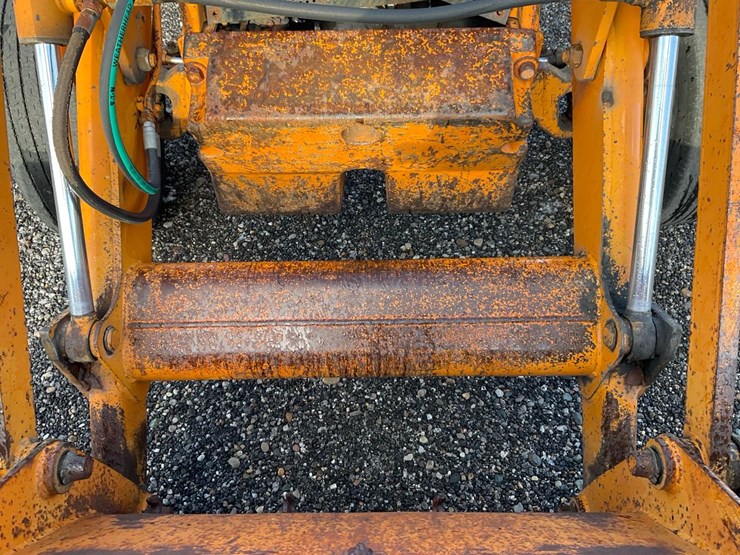 1982-case-580d-image-13