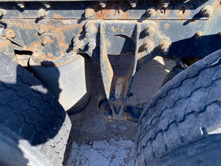 2011-international-prostar-image-26