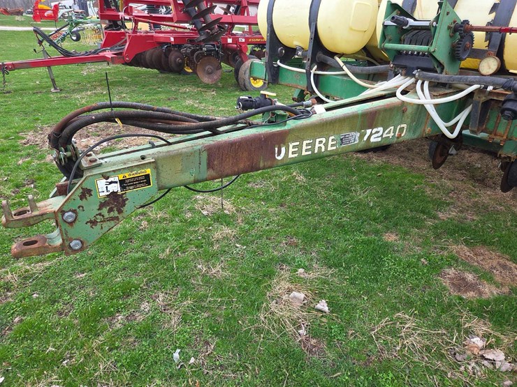 john-deere-7240-image-13