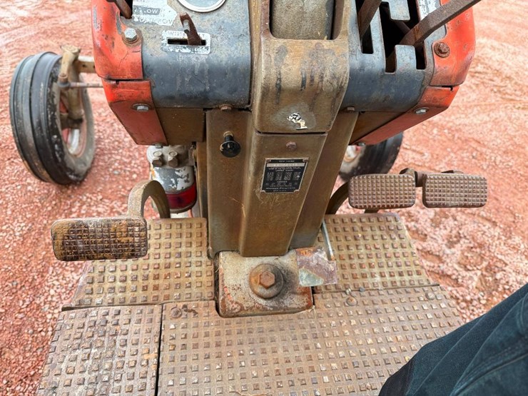 massey-ferguson-180-image-35