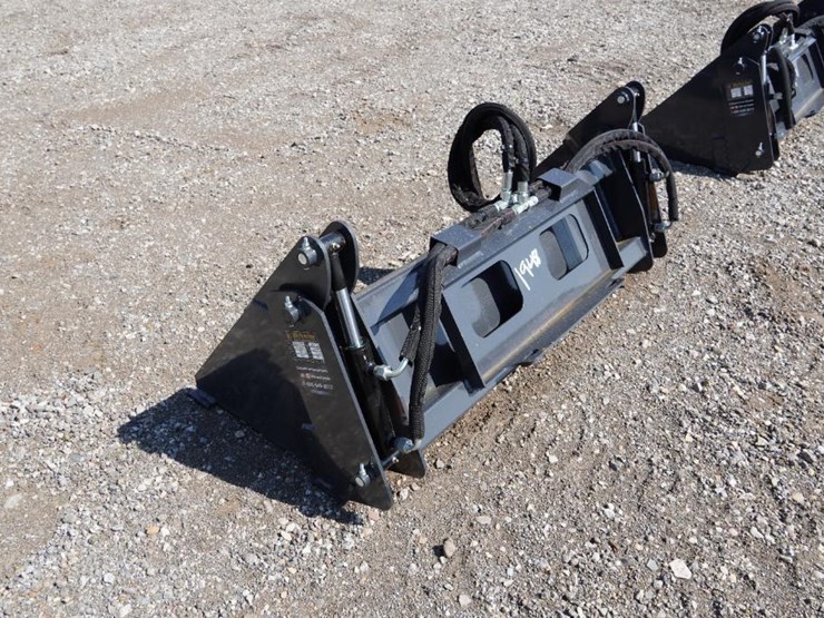 #1162-•-new-mini-skid-steer-wolverine-combination-bucket-attachment-image-3