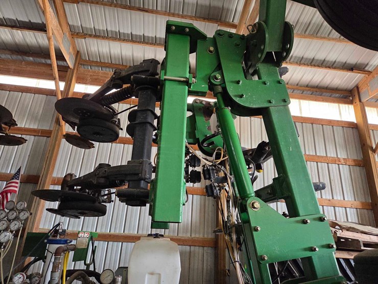 john-deere-2510l-image-30