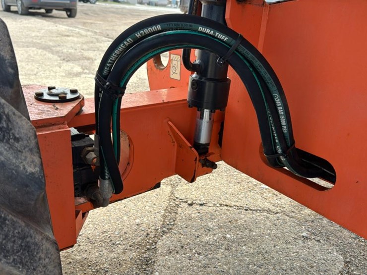 2005-jlg-400s-image-45