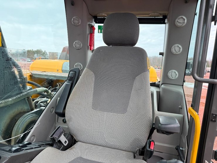 volvo-ec220dl-image-56