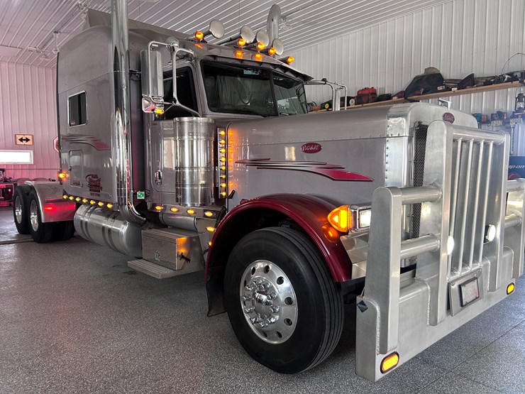 peterbilt-379-image-138