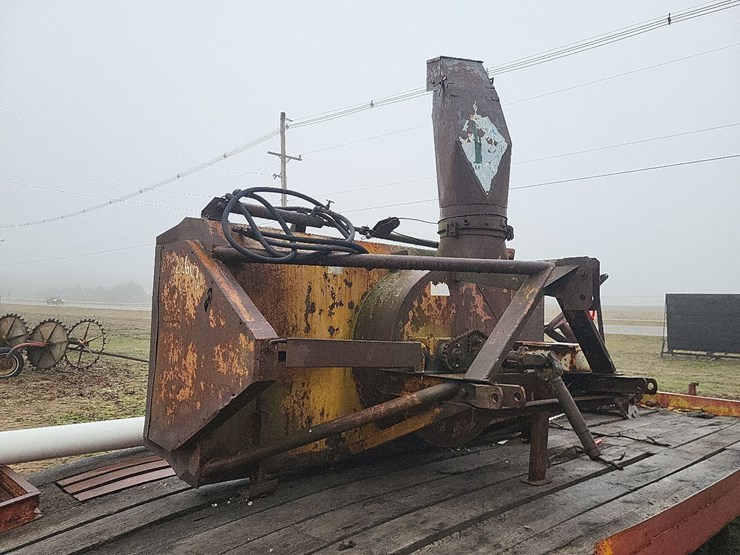 lorenze-double-auger-snowblower-image-3