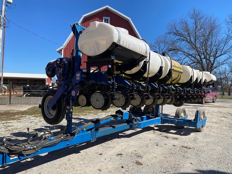 2009-kinze-3600-image-4