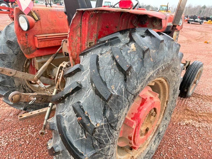 massey-ferguson-165-image-8