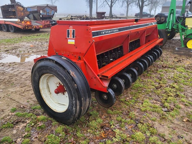 case-ih-5100-image-5