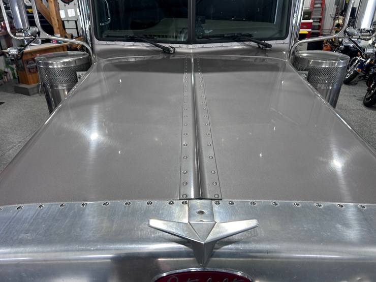 peterbilt-379-image-43