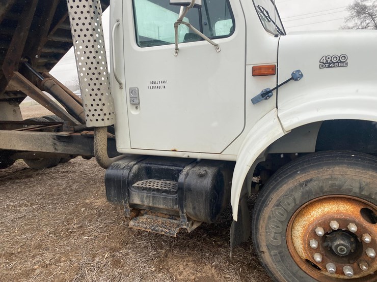 1998-case-ih-4900-image-12