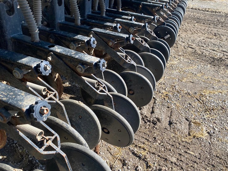 great-plains-solid-stand-30-image-87