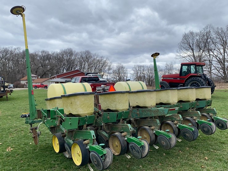 john-deere-7000-image-1