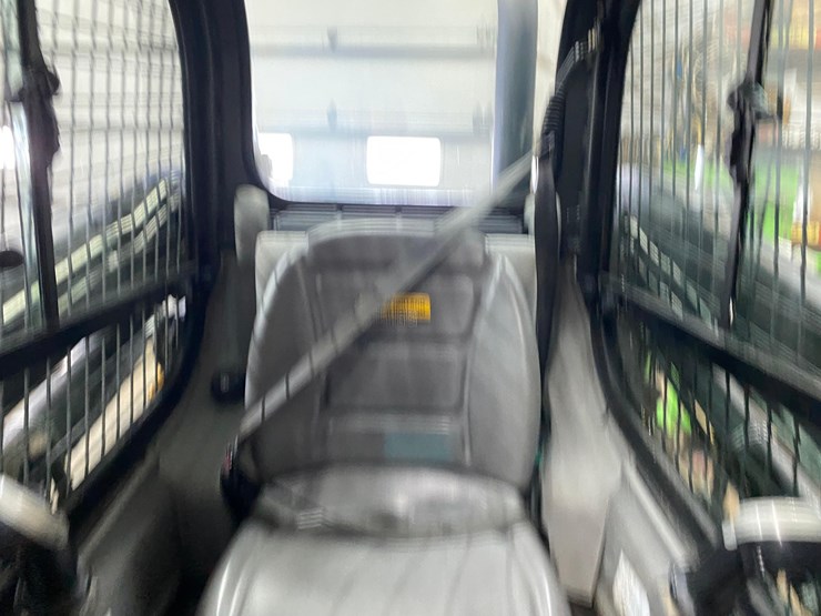 new-holland-l220-image-20