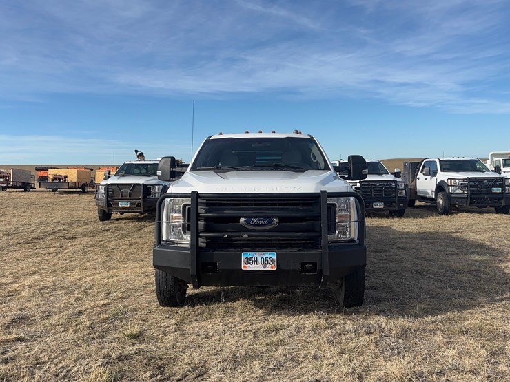 2017-ford-f550-image-2