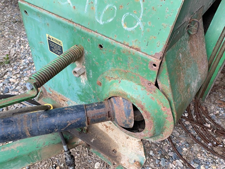 john-deere-337-image-9