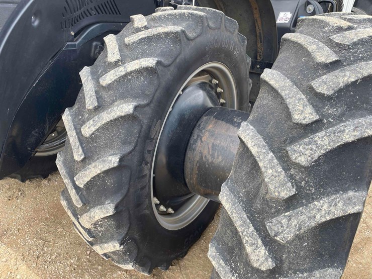 case-ih-magnum-340-image-32