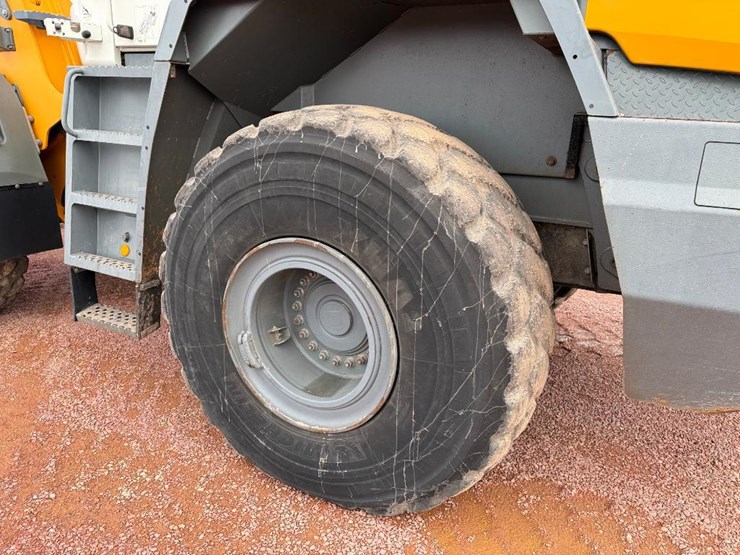 liebherr-l566-image-7