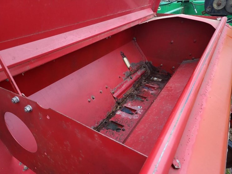 case-ih-5100-image-23