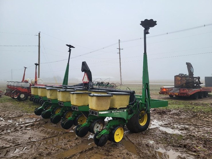 john-deere-7240-image-5