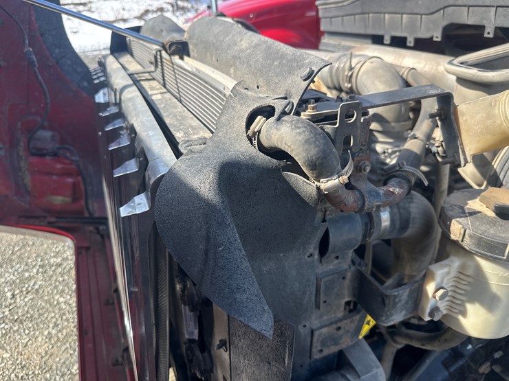 2012-international-7600-image-43