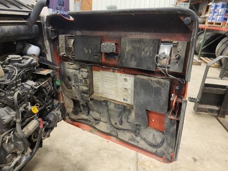 2012-bobcat-t190-image-19