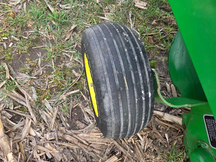 john-deere-447-image-24